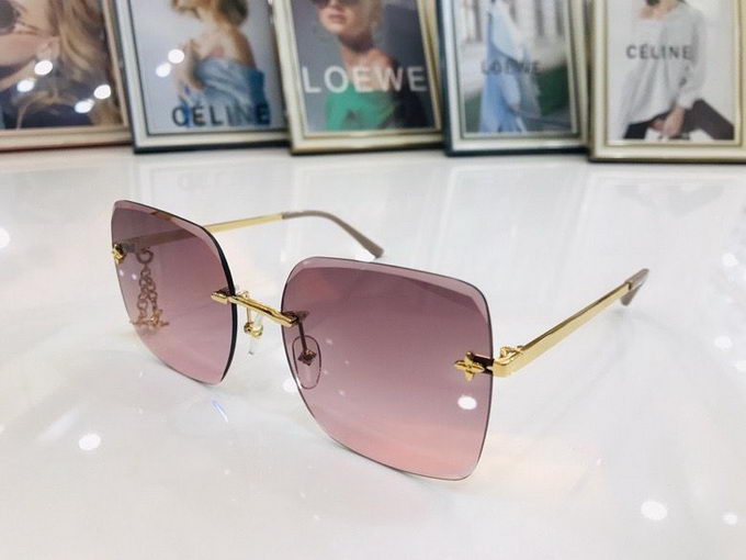 Louis Vuitton Sunglasses ID:20230516-274